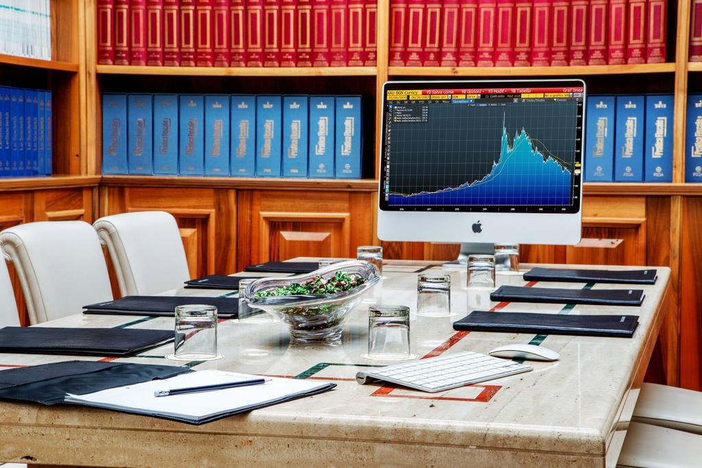 Arcom Palace Pomezia Ngoại thất bức ảnh