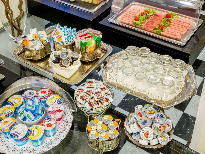 Arcom Palace Pomezia Ngoại thất bức ảnh